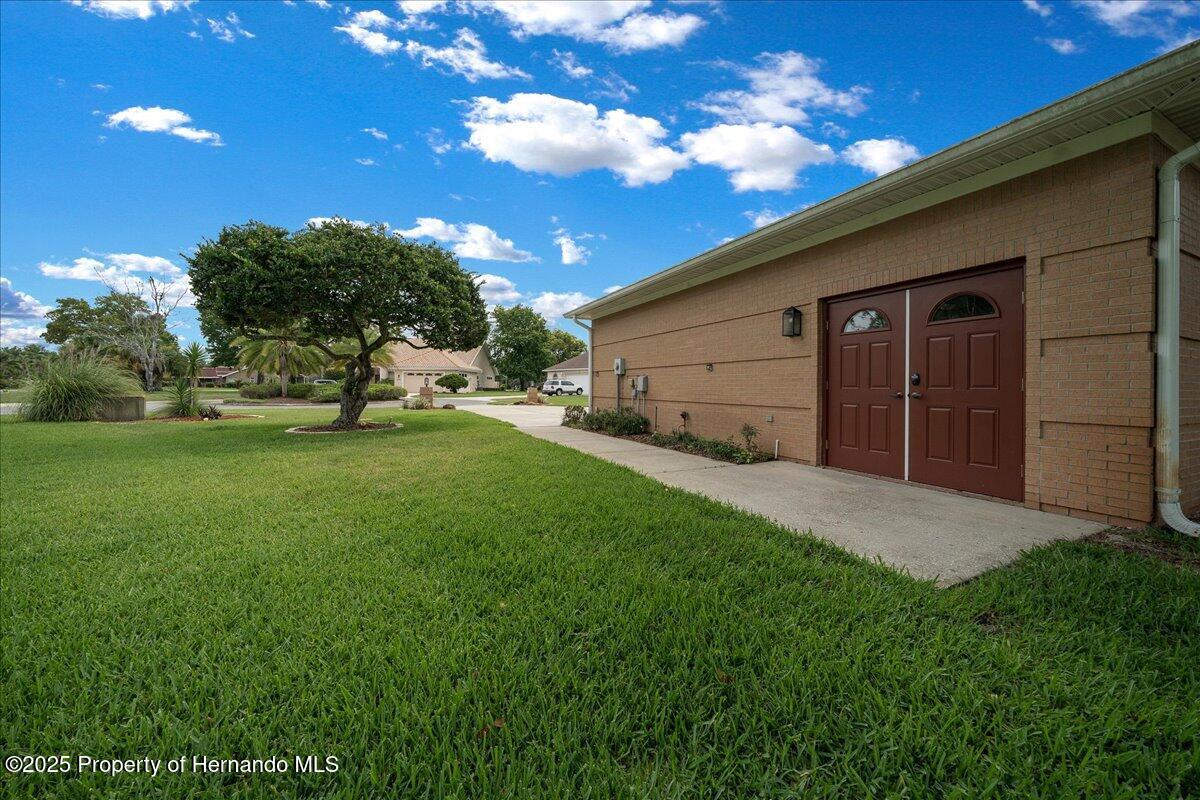 10044 Twelve Oaks Court, Weeki Wachee, Florida image 47