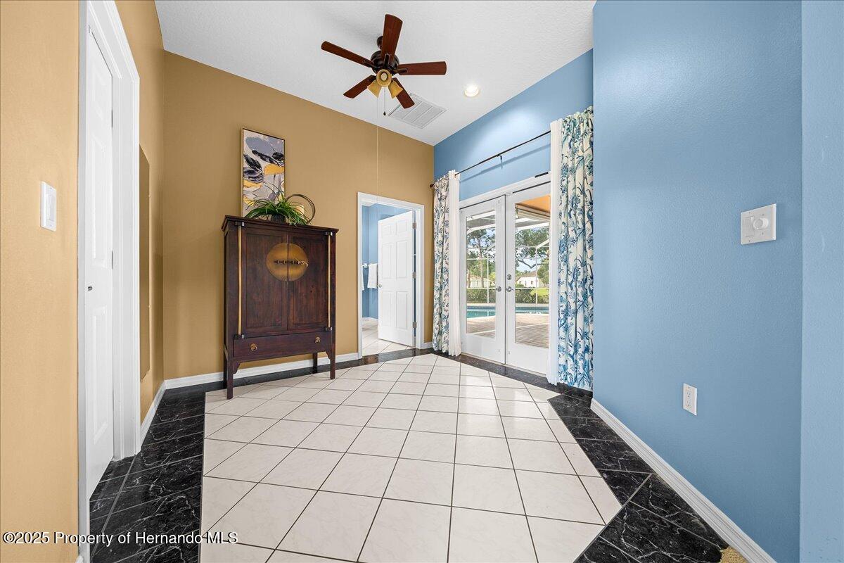 10044 Twelve Oaks Court, Weeki Wachee, Florida image 25