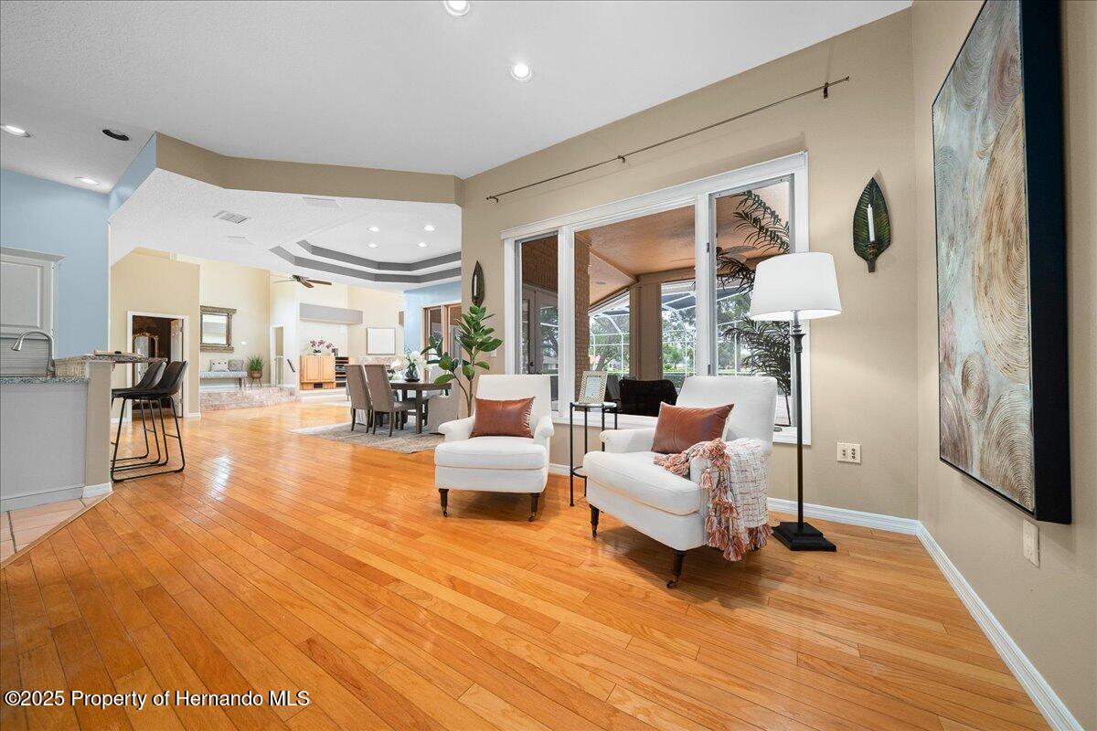 10044 Twelve Oaks Court, Weeki Wachee, Florida image 14
