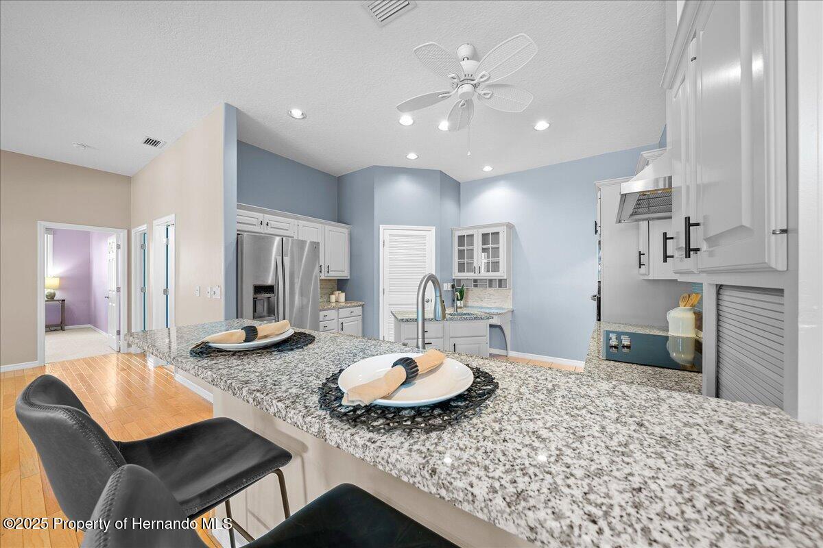 10044 Twelve Oaks Court, Weeki Wachee, Florida image 19