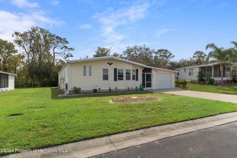 Homes For Sale - 5181 Forest Glenn Drive<br/> Hernando County, Spring Hill, FL 34607
