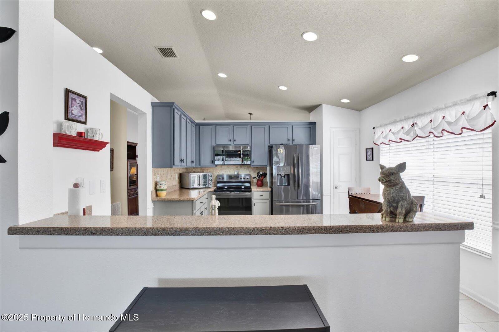 Brooksville, Florida 34604, United States, 3 Bedrooms Bedrooms, ,2 BathroomsBathrooms,Residential,Pending,78789