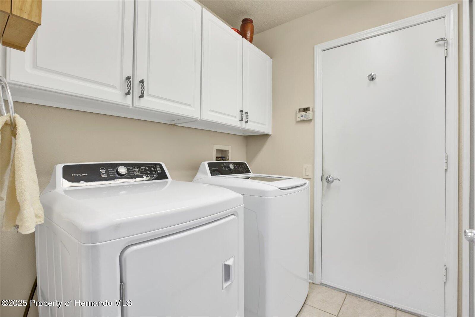 Brooksville, Florida 34604, United States, 3 Bedrooms Bedrooms, ,2 BathroomsBathrooms,Residential,Pending,78789