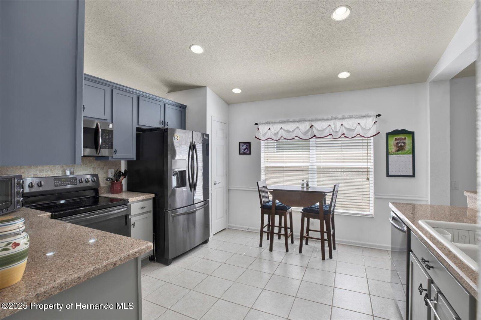 Brooksville, Florida 34604, United States, 3 Bedrooms Bedrooms, ,2 BathroomsBathrooms,Residential,Pending,78789