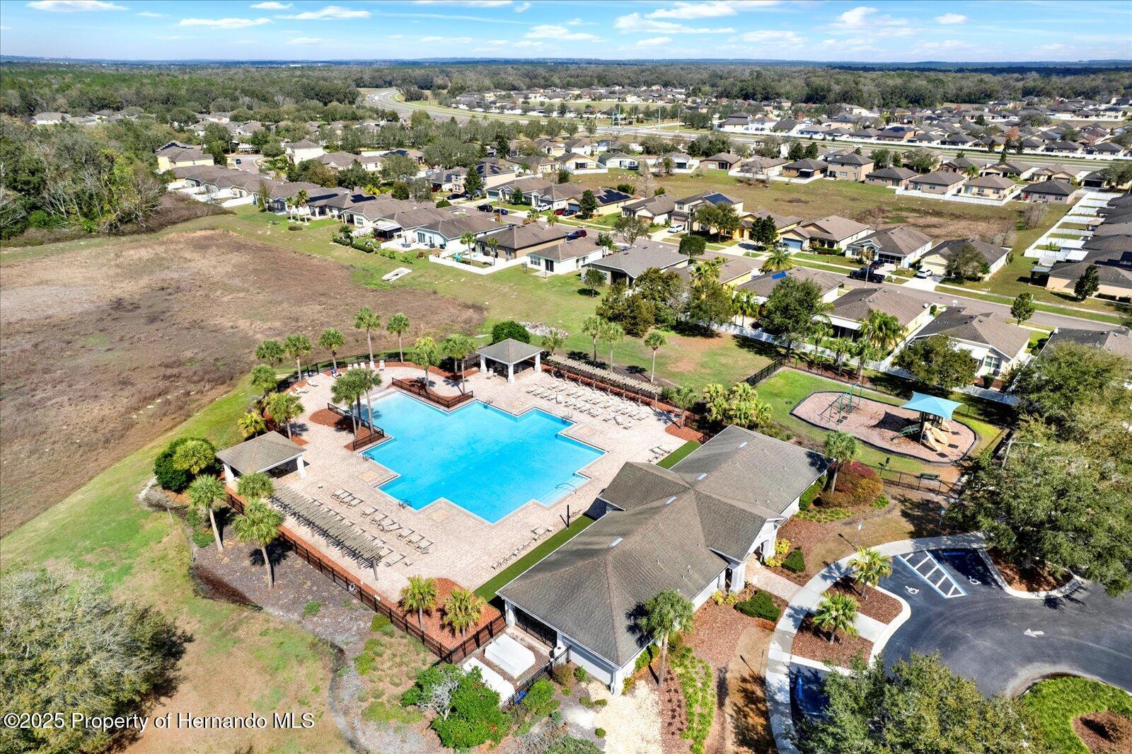 Brooksville, Florida 34604, United States, 3 Bedrooms Bedrooms, ,2 BathroomsBathrooms,Residential,Pending,78789