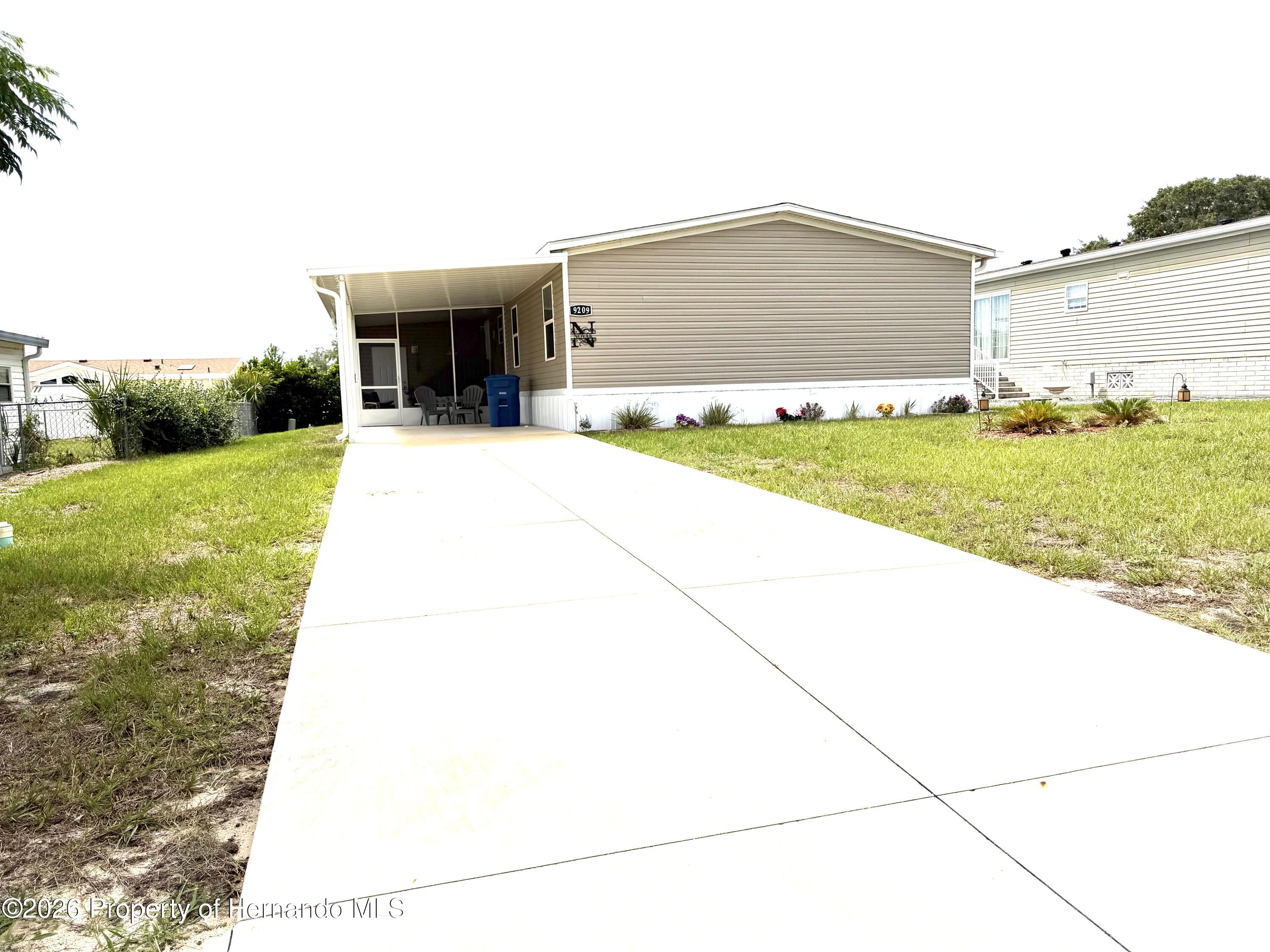 Photo 1 of 19 — 9209 Fontaine Drive, Brooksville, FL 34613