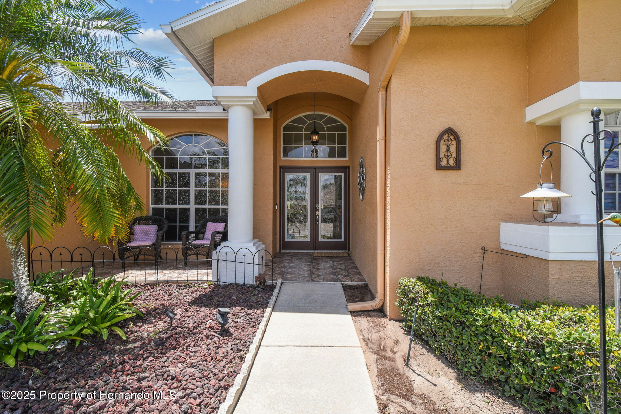 18223 Nestlebranch Court, Hudson, Florida image 2