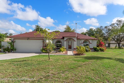 Homes For Sale - 2104 Linwood Avenue<br/> Hernando County, Spring Hill, FL 34608