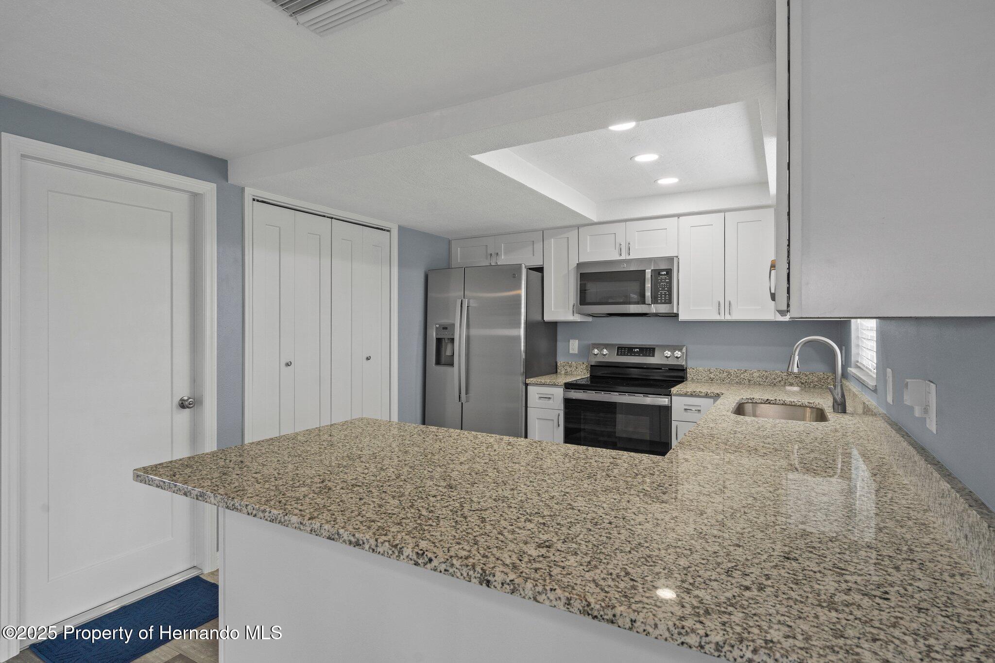 13700 Allyn Drive, Hudson, Florida image 15