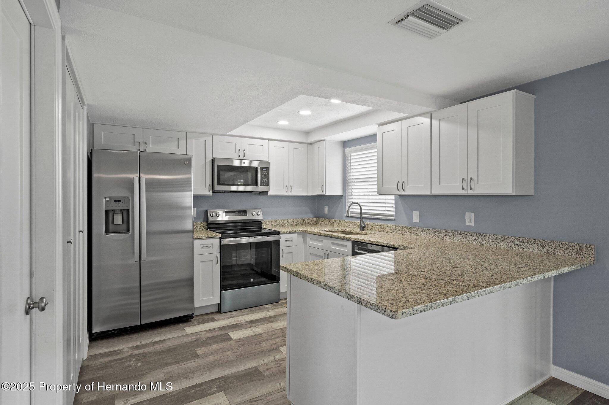 13700 Allyn Drive, Hudson, Florida image 16