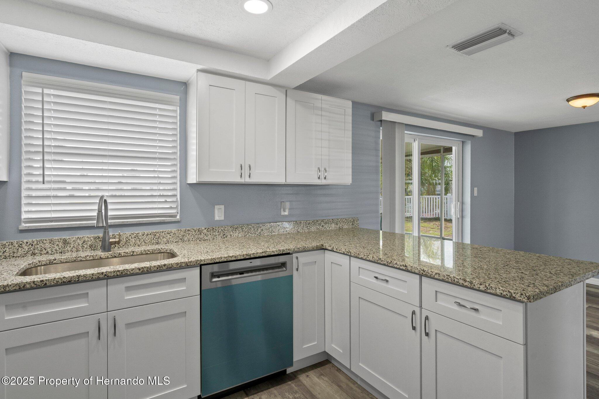 13700 Allyn Drive, Hudson, Florida image 18