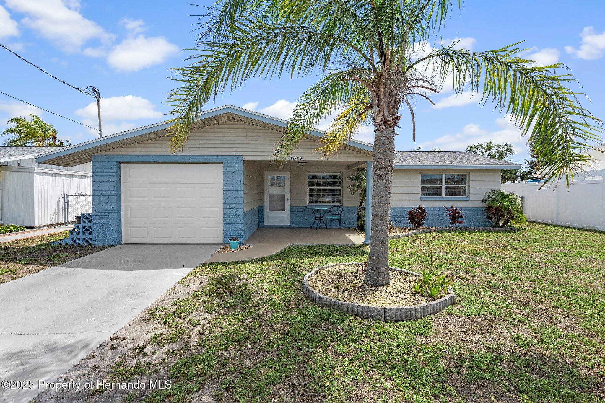 13700 Allyn Drive, Hudson, Florida image 1