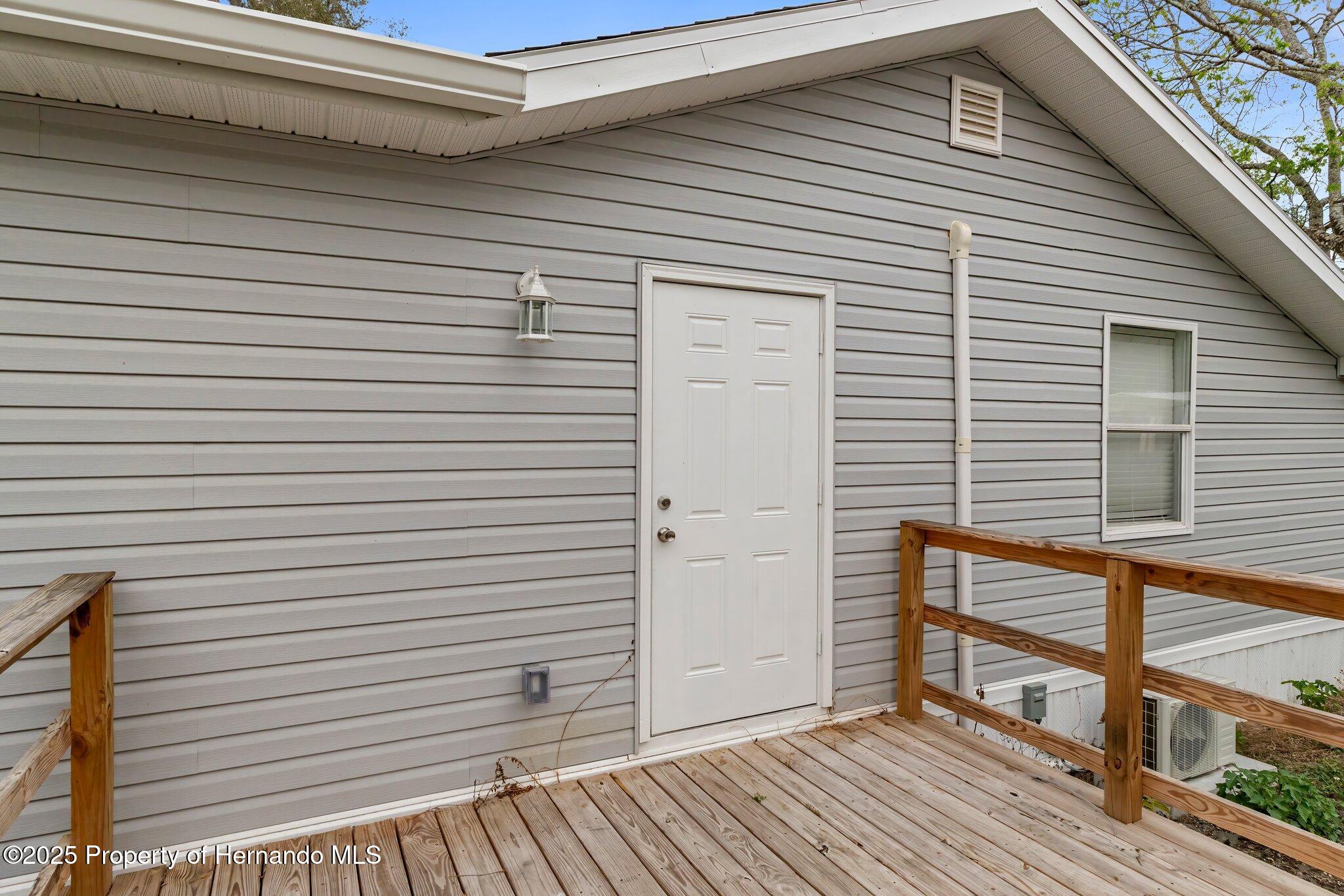 15188 Riverside Lane, Nobleton, Florida image 6