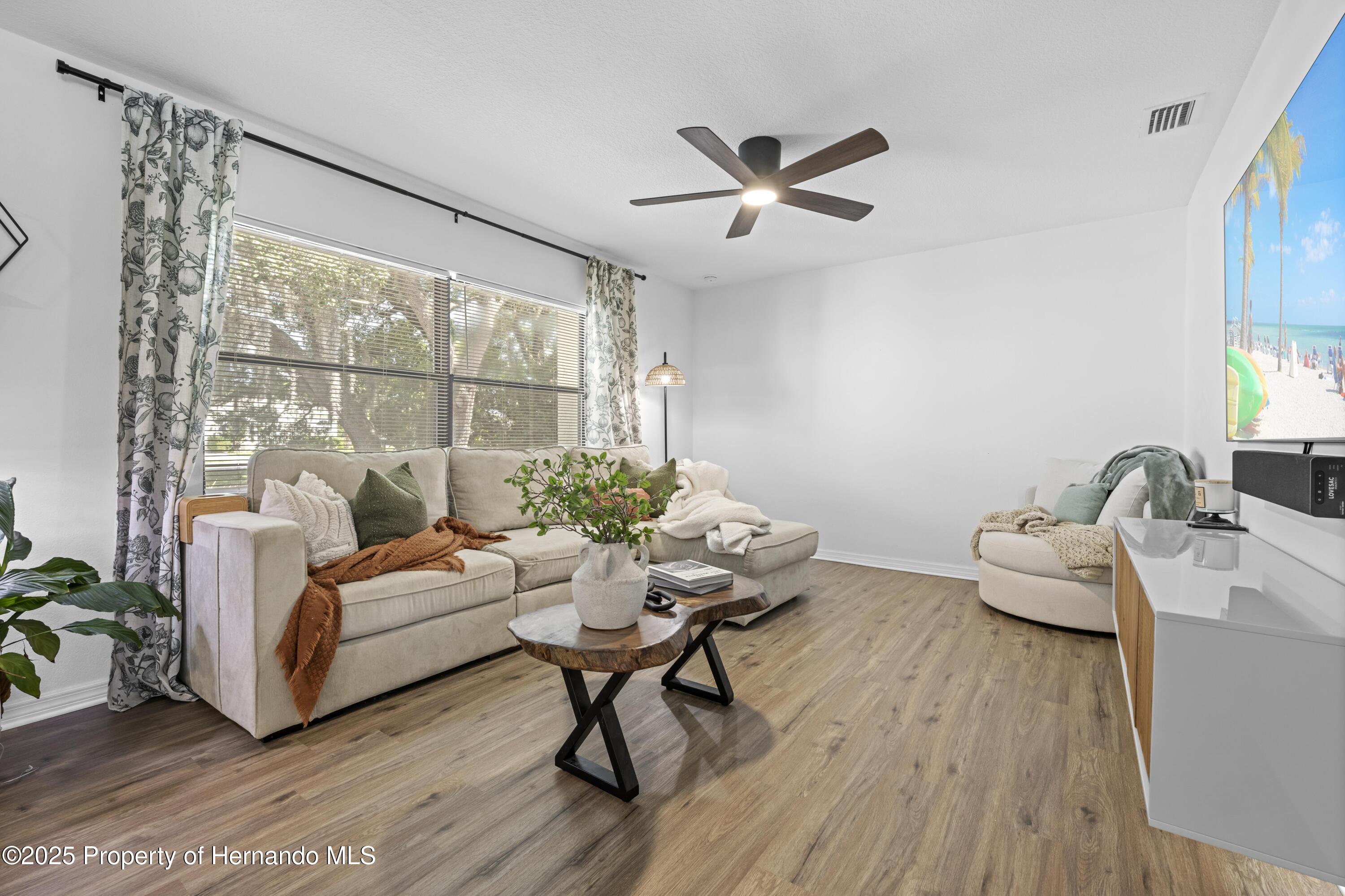 3041 Waterfall Drive, Spring Hill, Florida image 23
