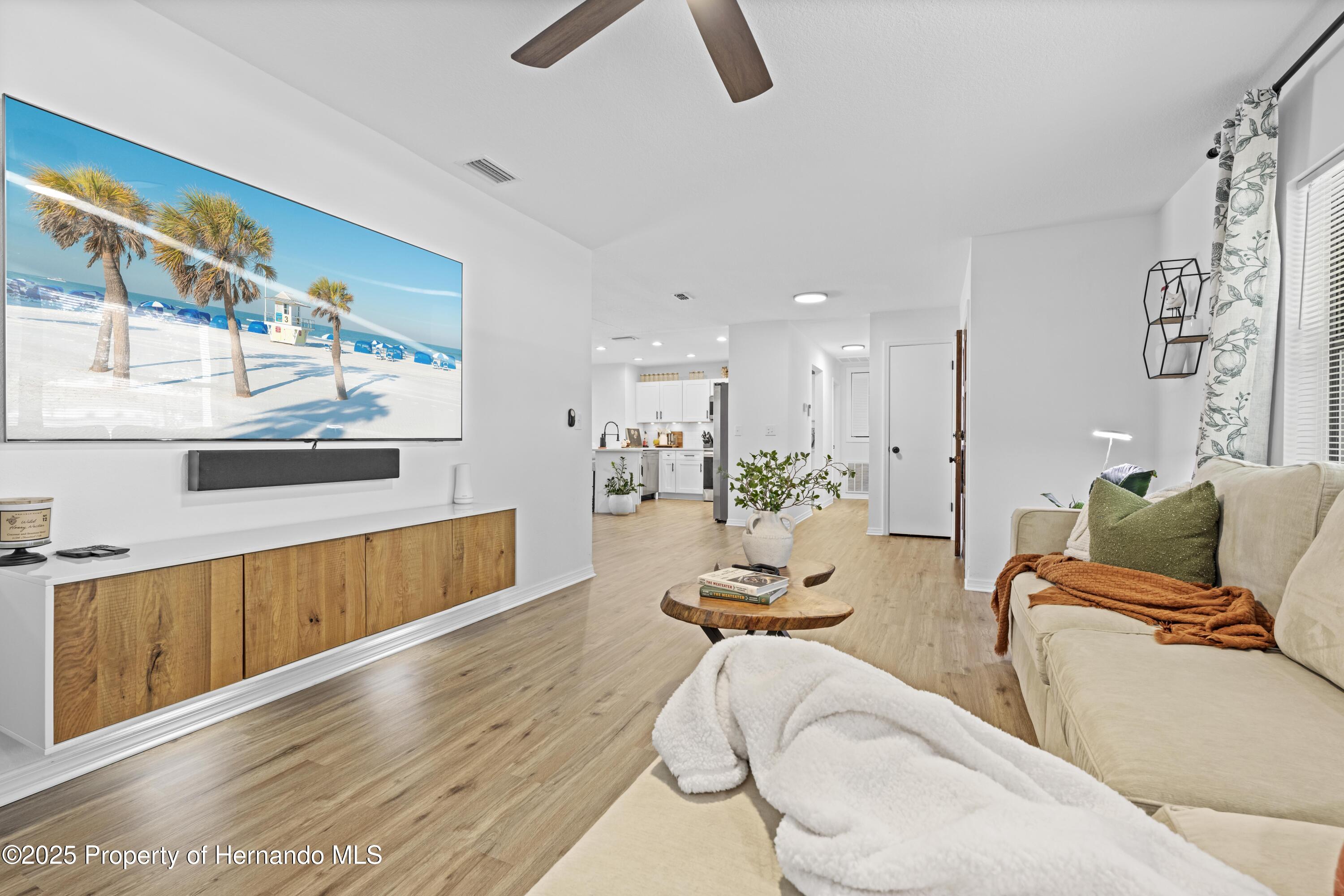 3041 Waterfall Drive, Spring Hill, Florida image 21