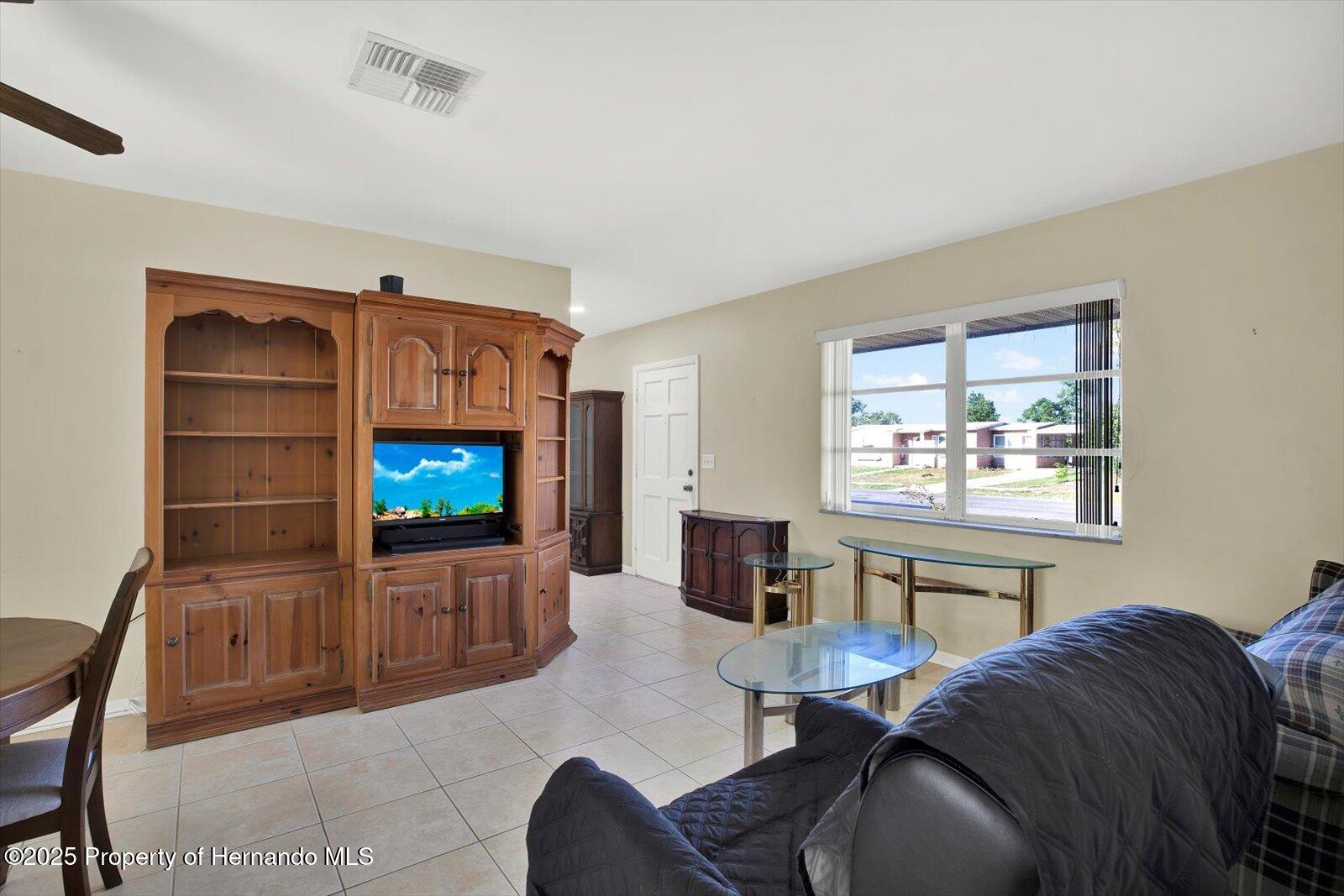 1054 Embassy Avenue, Spring Hill, Florida image 10