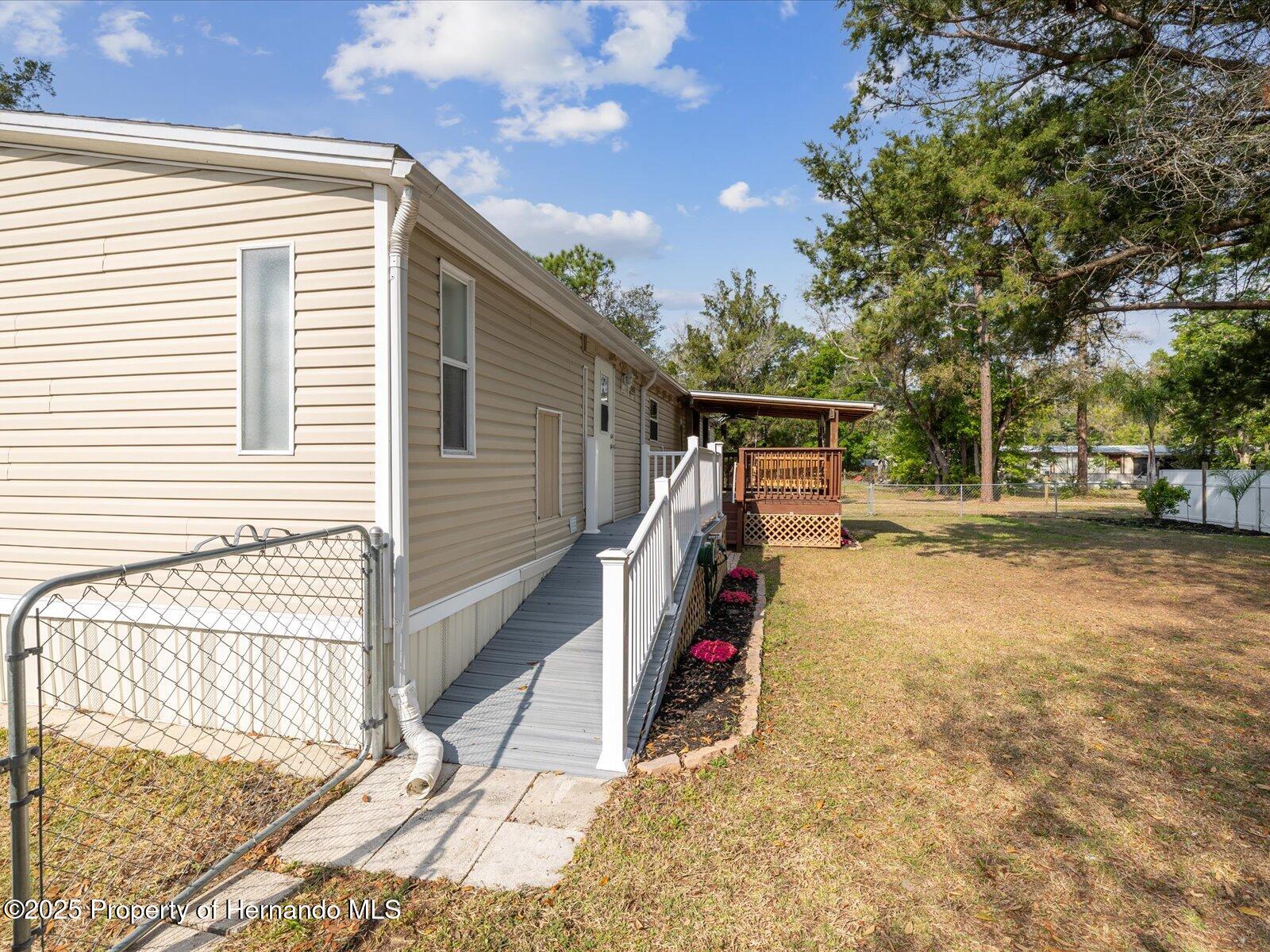25495 Heckman Drive, Brooksville, Florida image 32