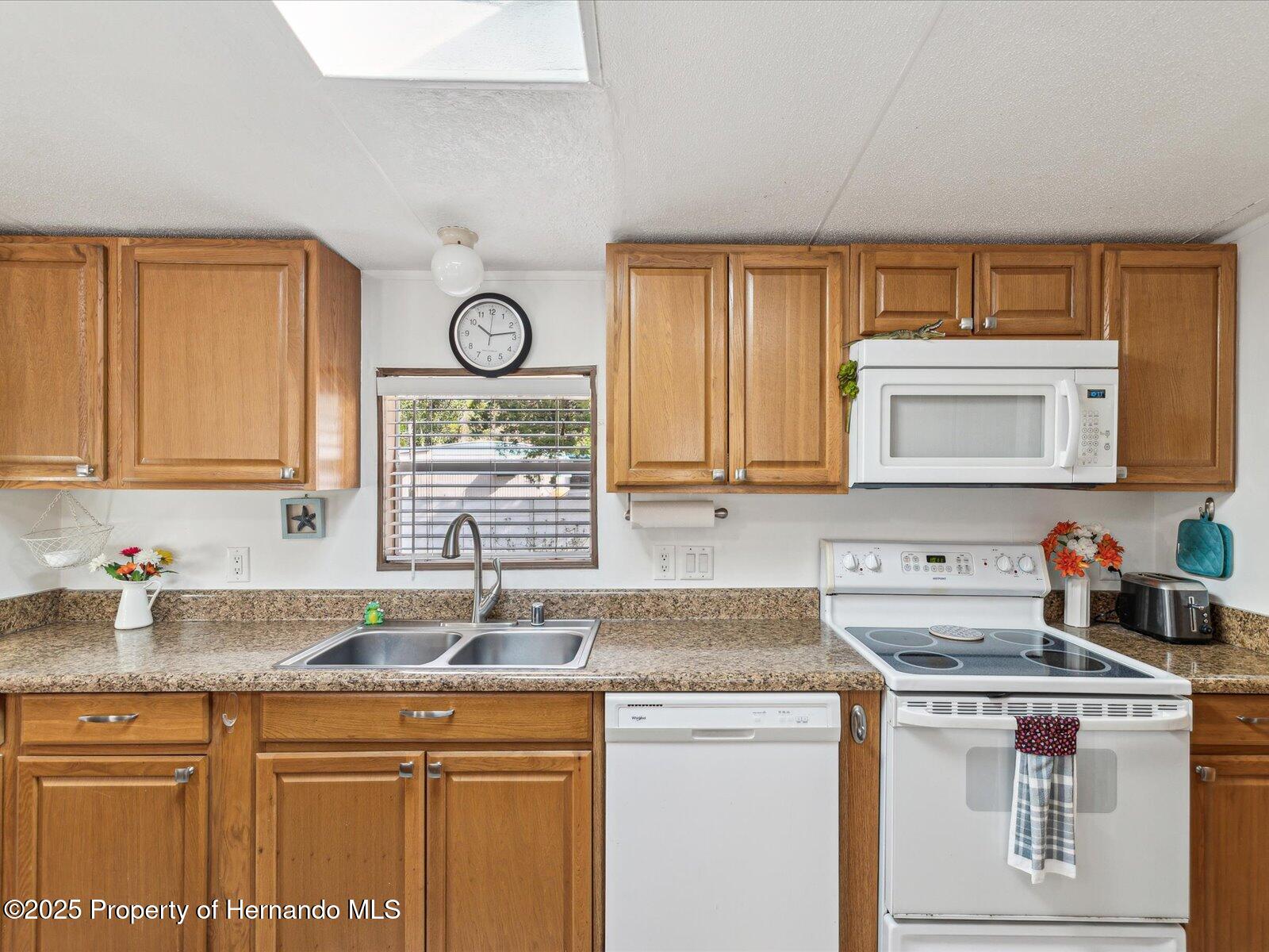 25495 Heckman Drive, Brooksville, Florida image 16