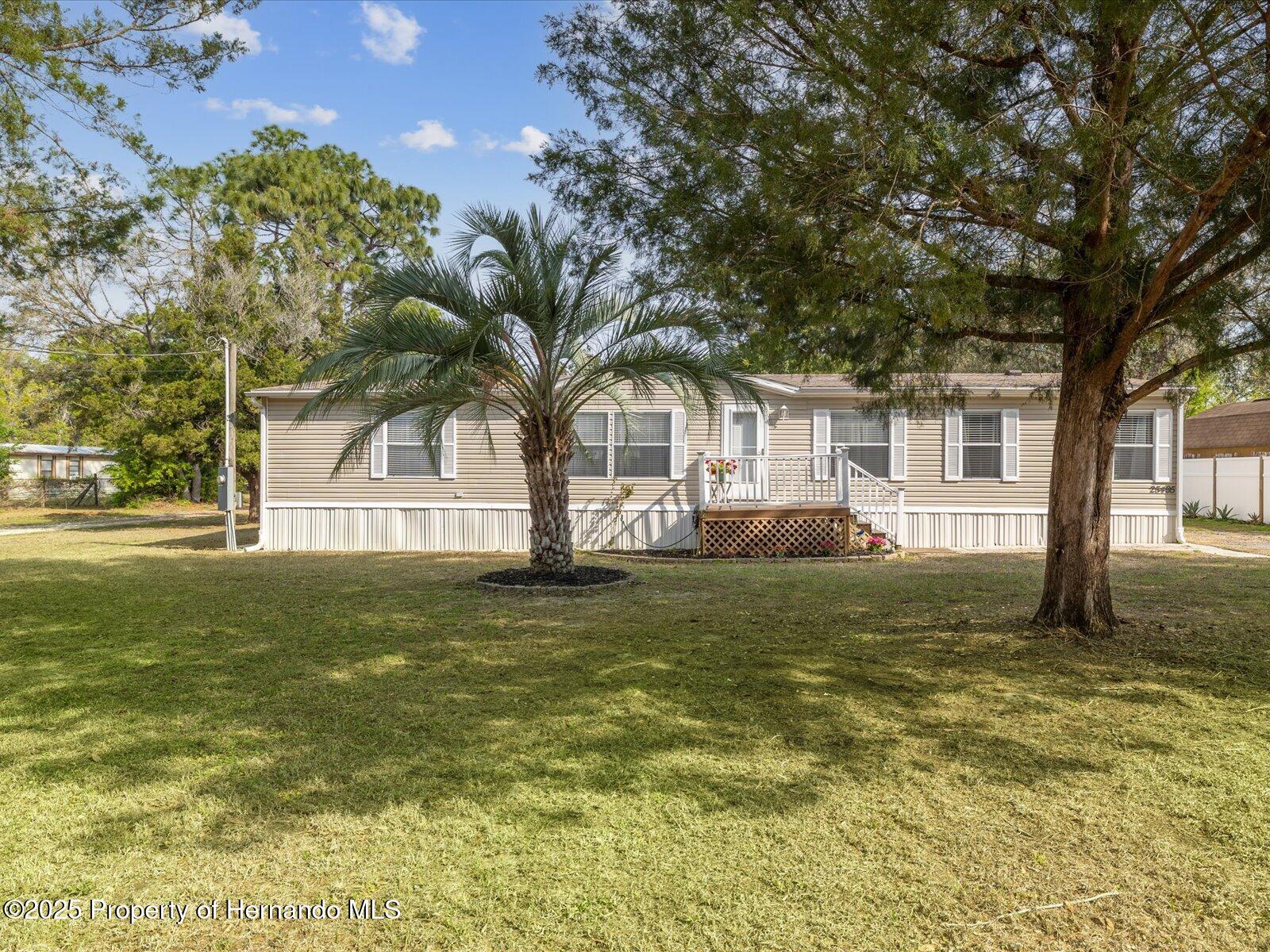 25495 Heckman Drive, Brooksville, Florida image 3