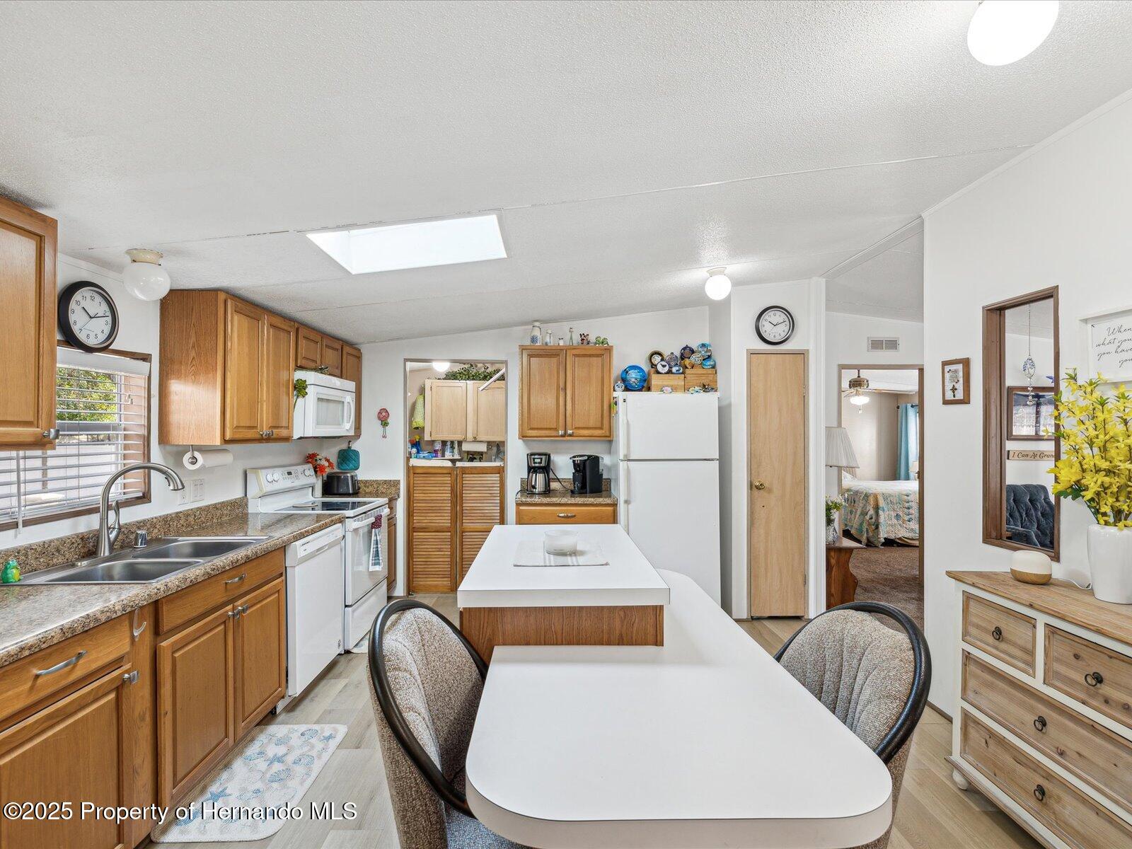25495 Heckman Drive, Brooksville, Florida image 13