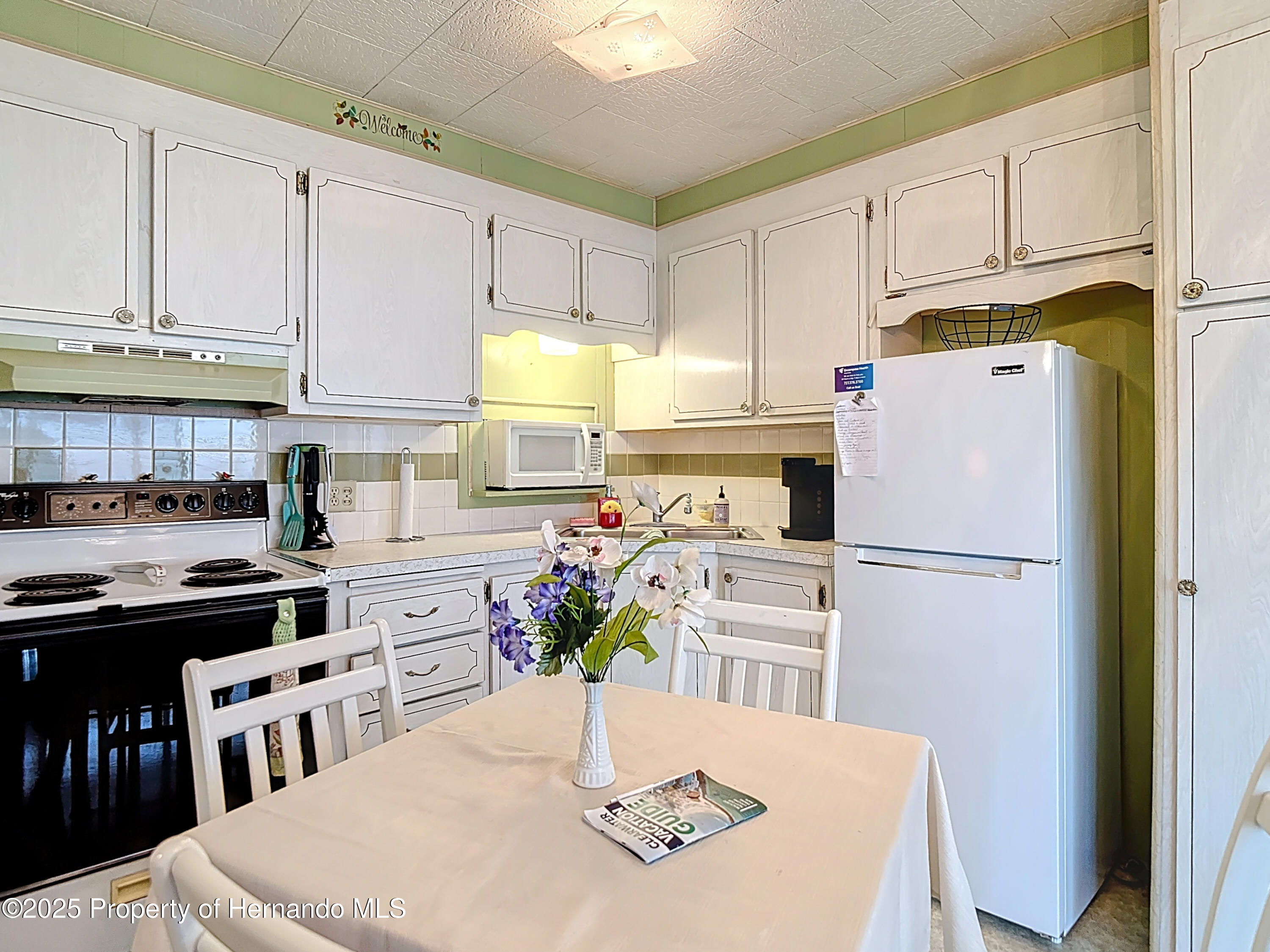 6124 Crestview Lane, Zephyrhills, Florida image 14