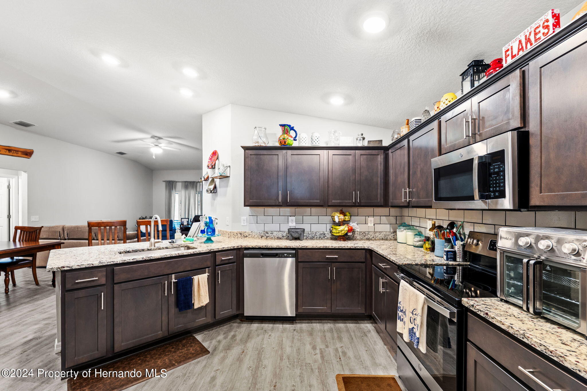 10425 S Drew Bryant Circle, Floral City, Florida image 9