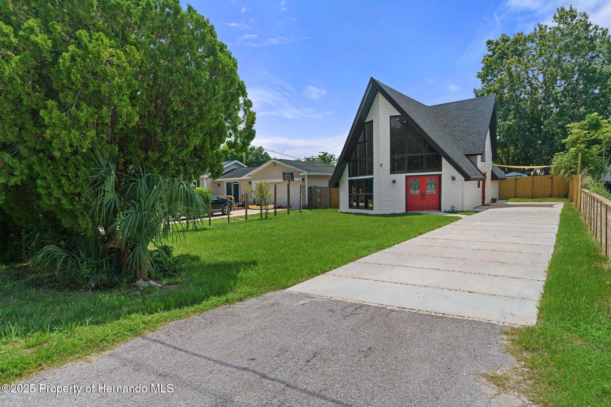 7422 New York Avenue, Hudson, Florida image 8