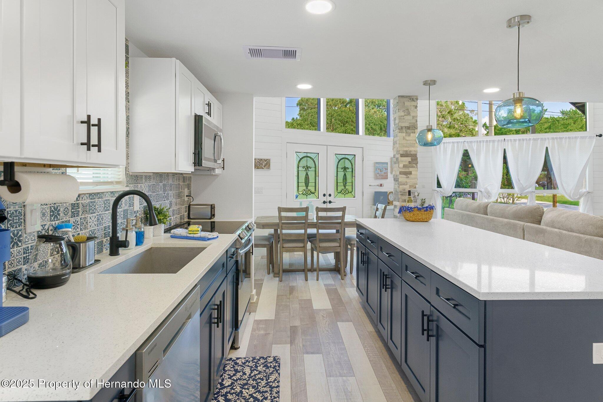 7422 New York Avenue, Hudson, Florida image 19
