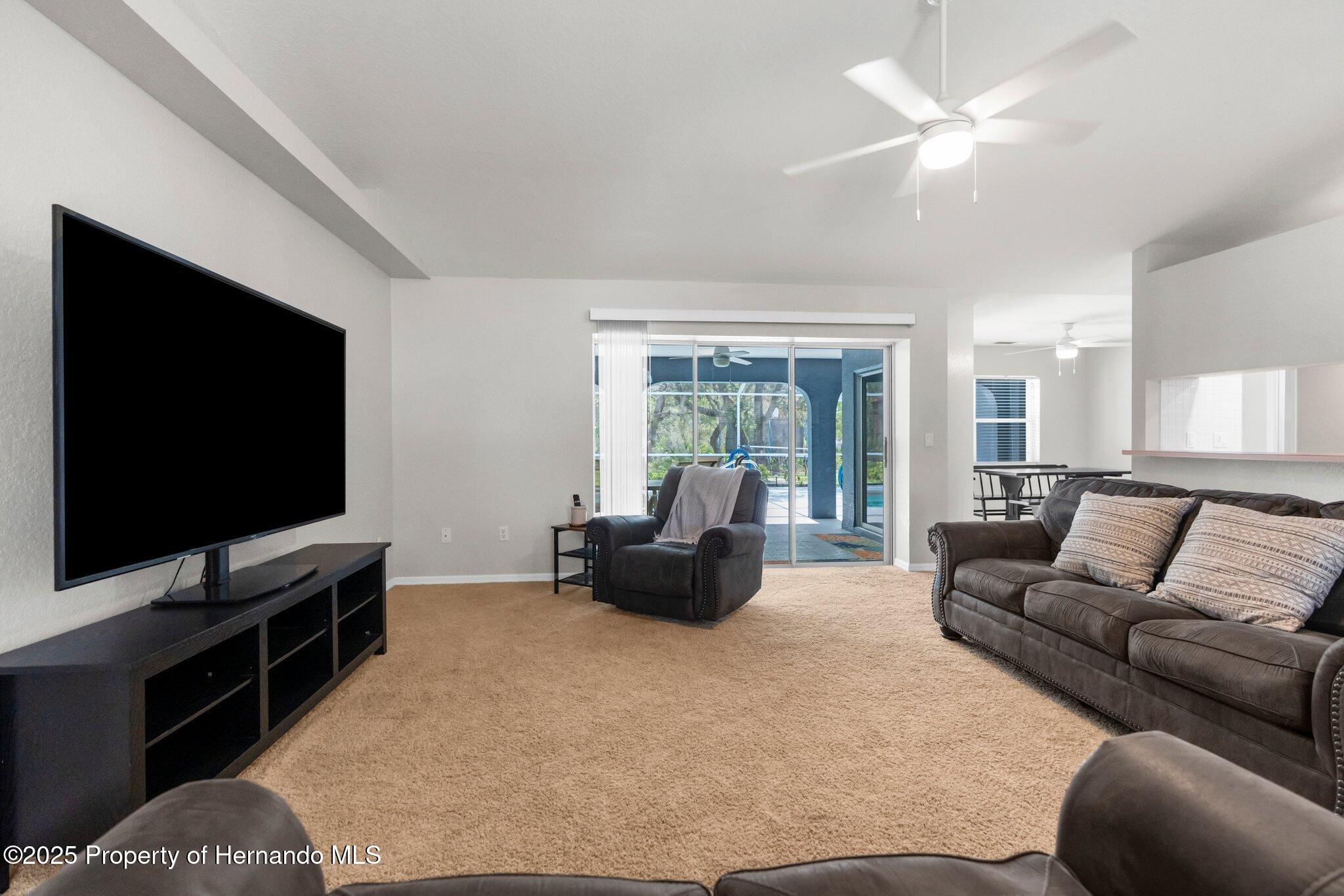 8084 Nightingale Road, Weeki Wachee, Florida image 15