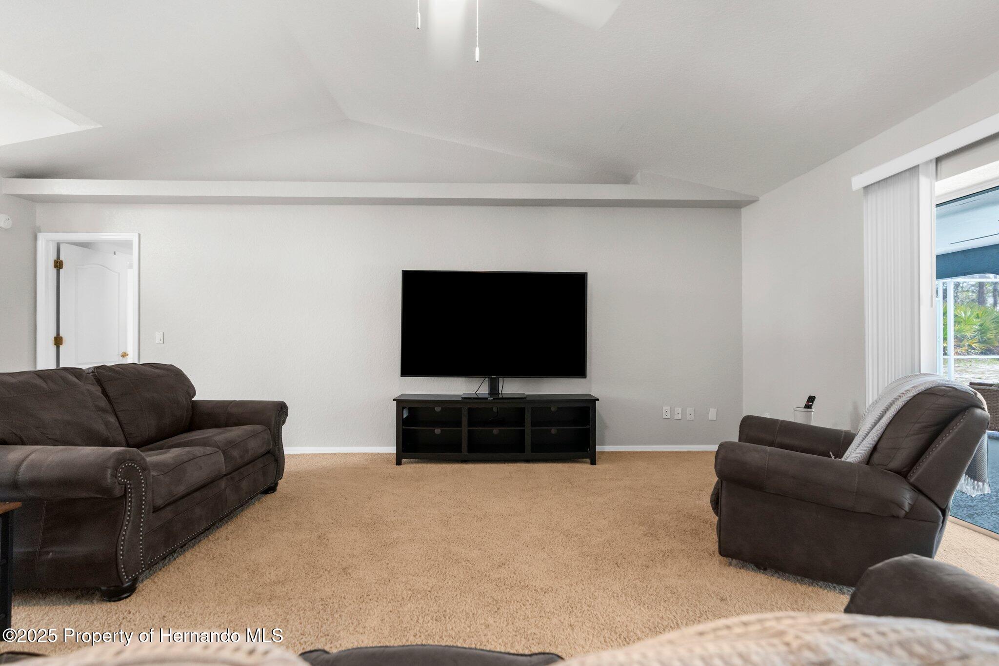 8084 Nightingale Road, Weeki Wachee, Florida image 16