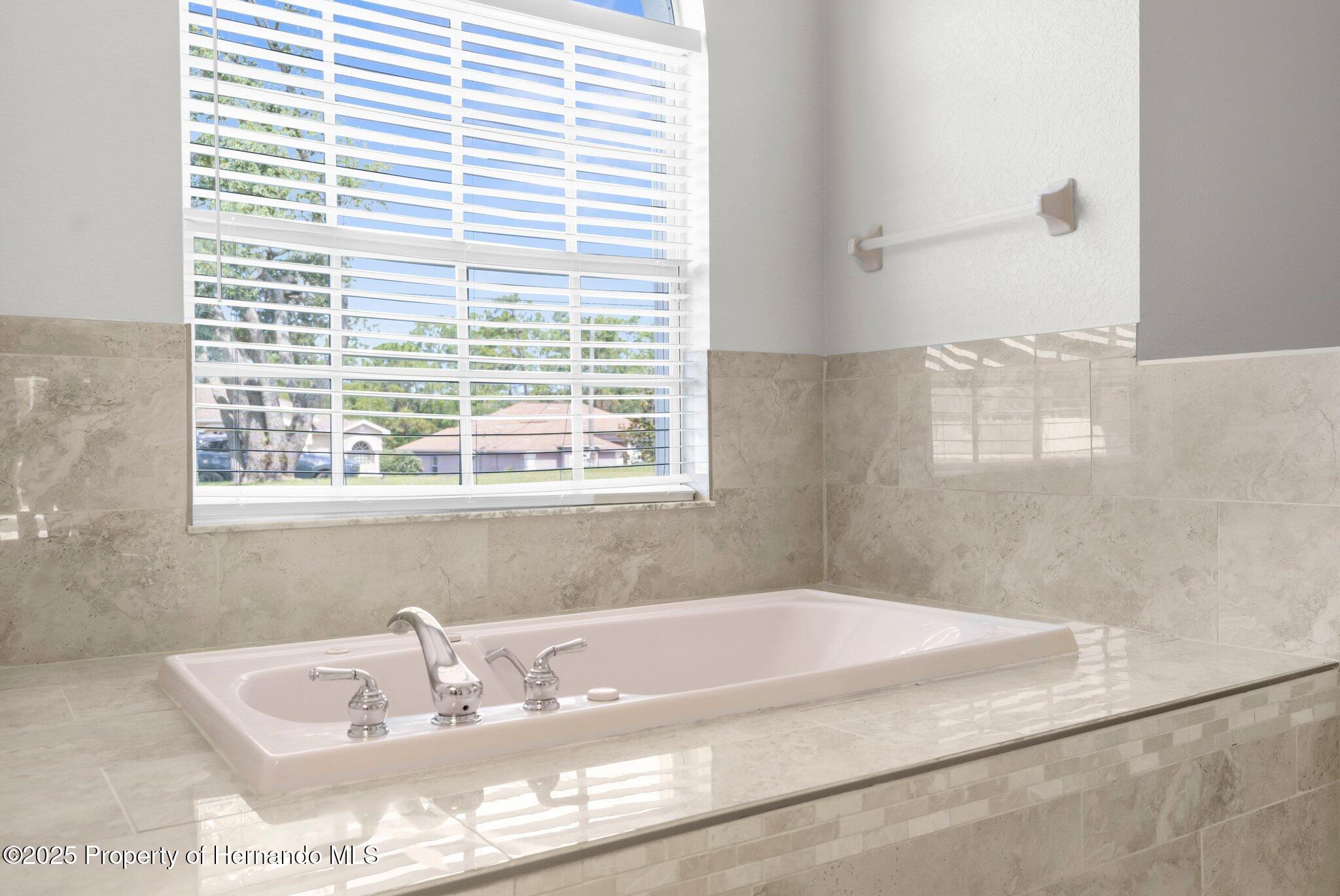8084 Nightingale Road, Weeki Wachee, Florida image 12