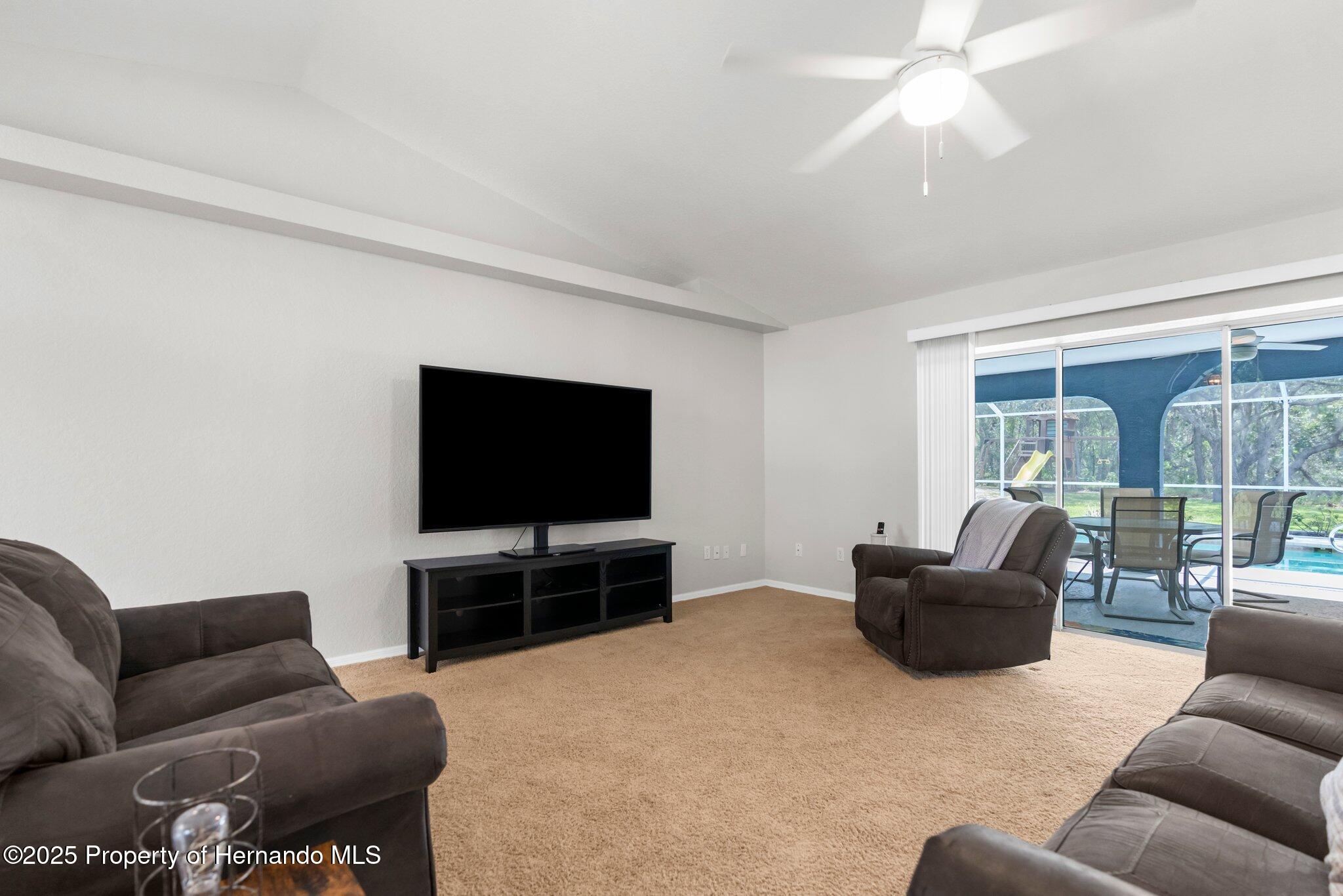 8084 Nightingale Road, Weeki Wachee, Florida image 14