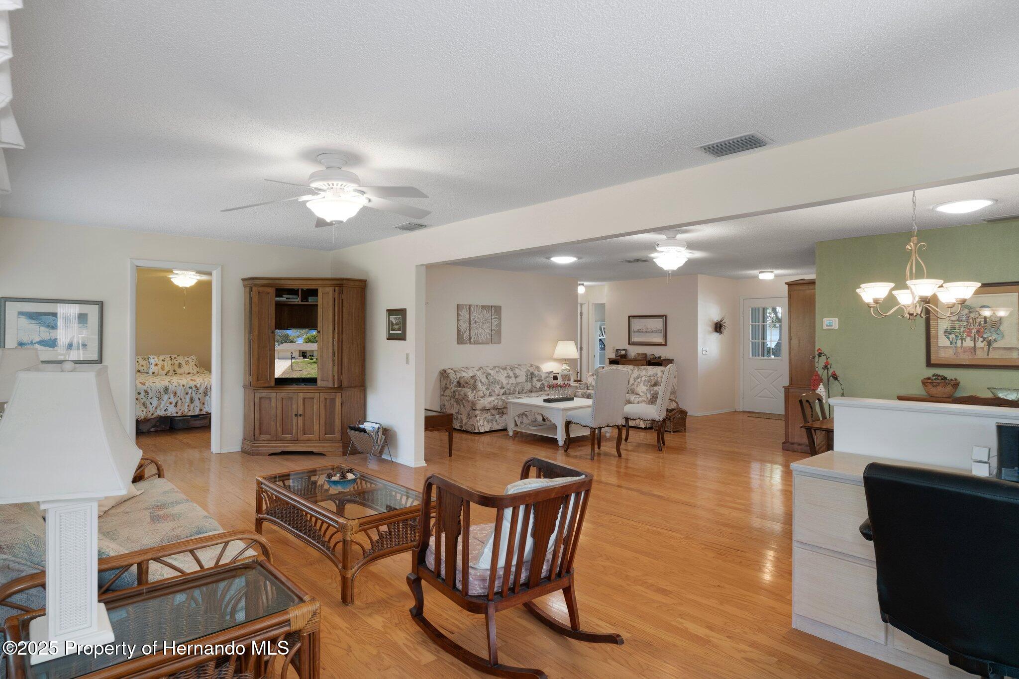 6530 Pine Meadows Drive, Spring Hill, Florida image 23