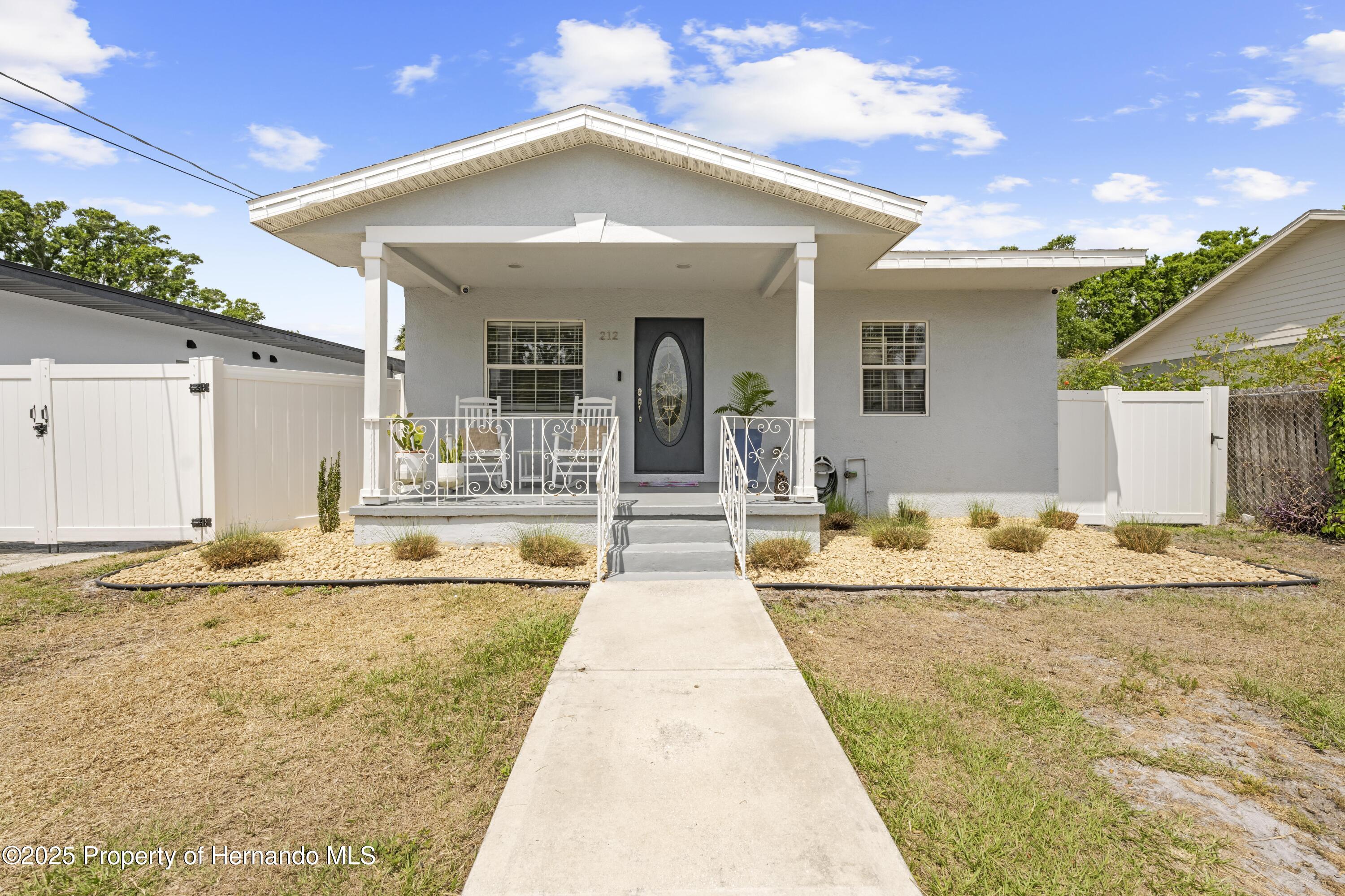 212 N Bradford Avenue, Tampa, Florida image 3
