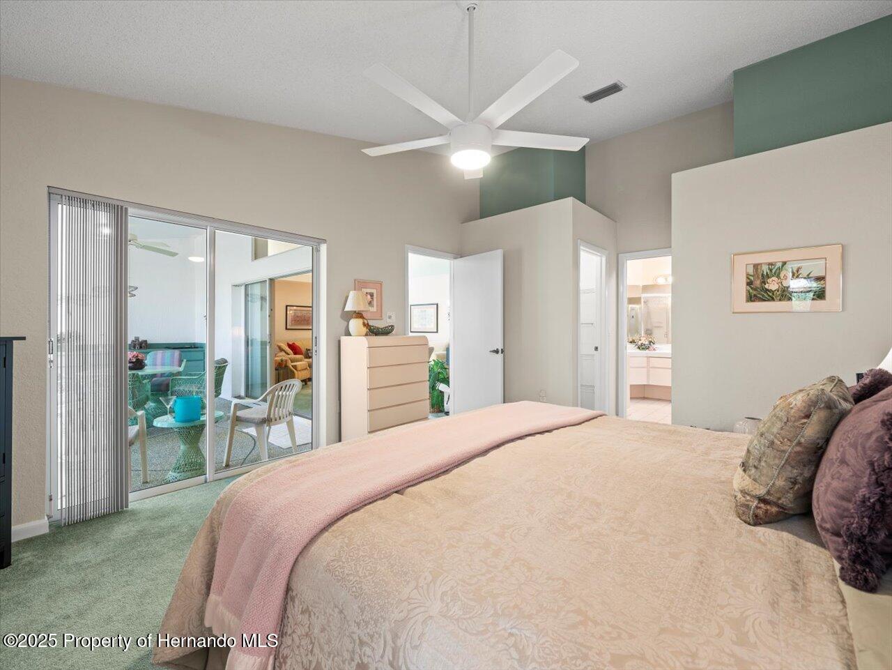 9355 French Quarters Circle, Weeki Wachee, Florida image 31