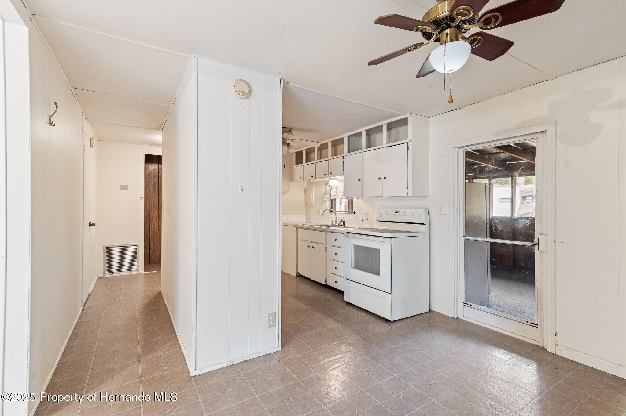 16115 Peach Orchard Road, Brooksville, Florida image 12