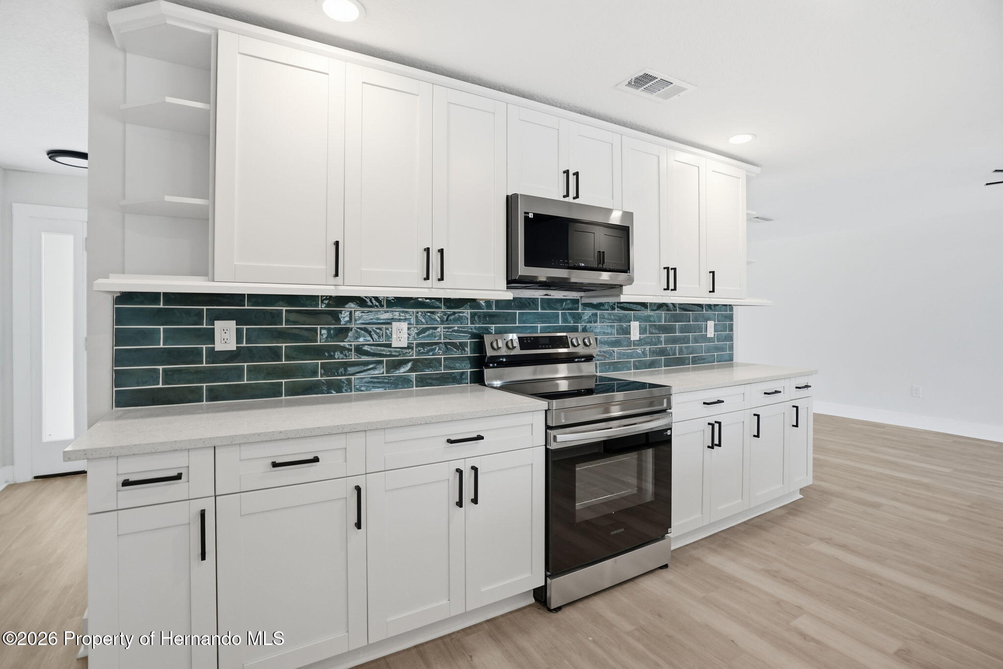 3708 N Hiawatha Terrace