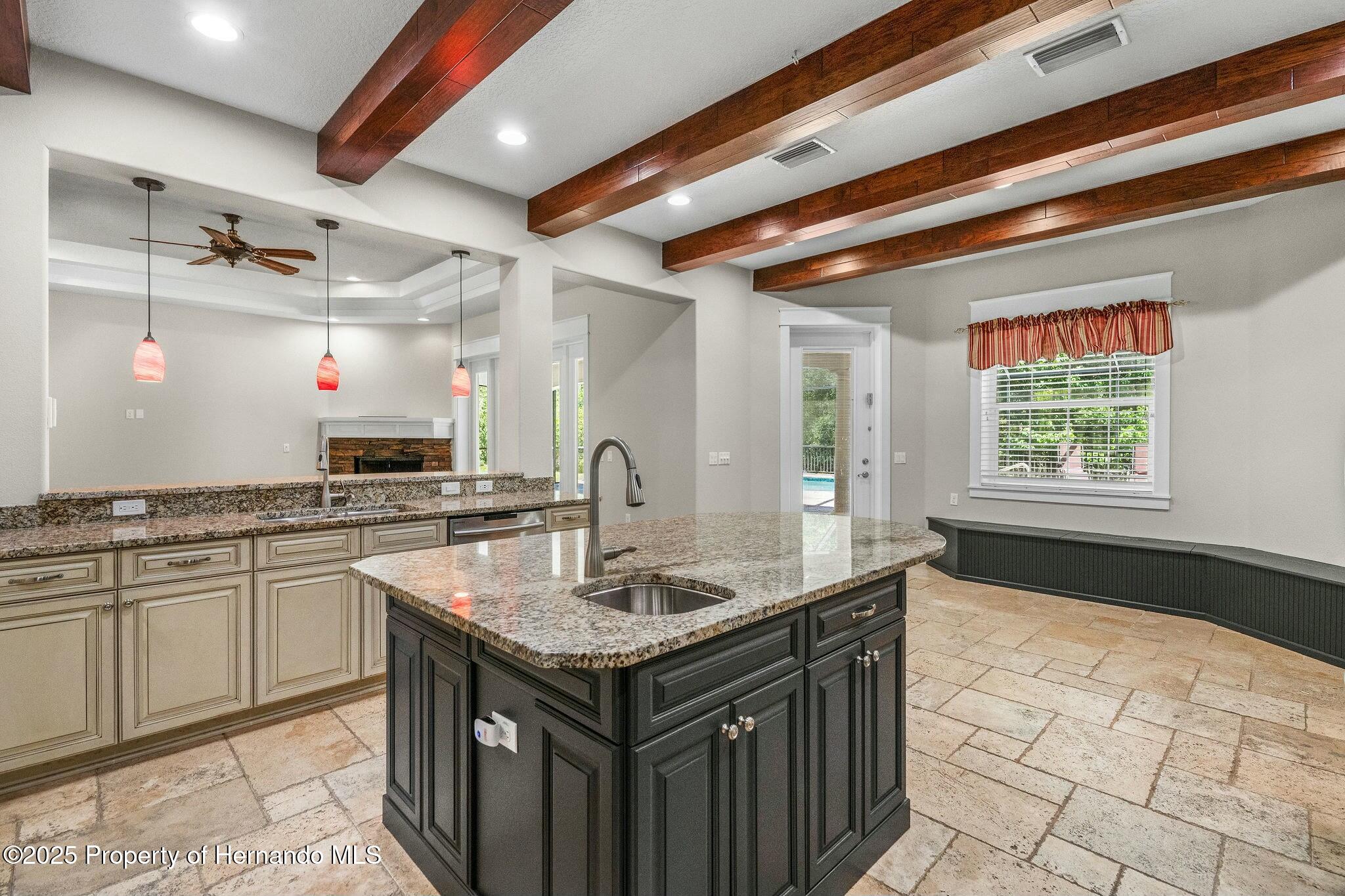 10110 Weeks Drive, Brooksville, Florida image 11