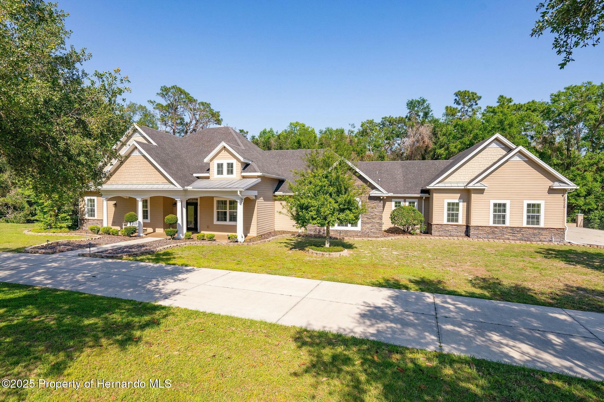 10110 Weeks Drive, Brooksville, Florida image 5
