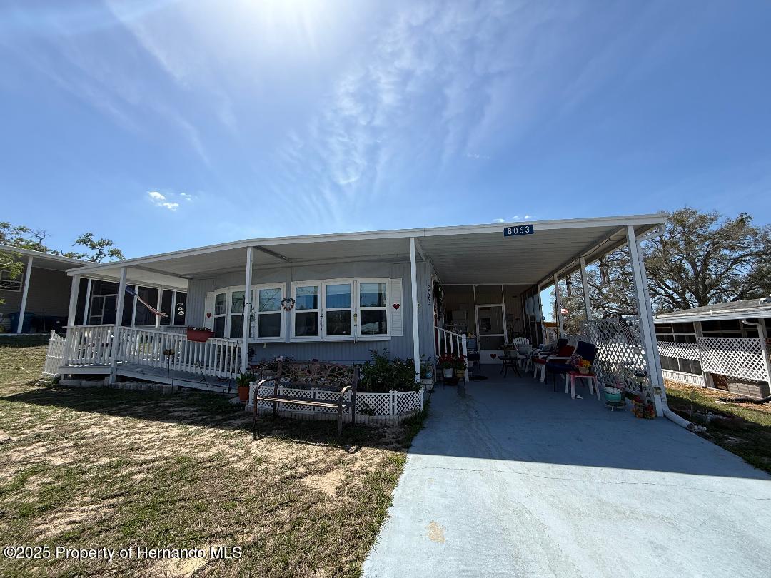 8063 Eastern Circle Drive, Brooksville, Florida image 2