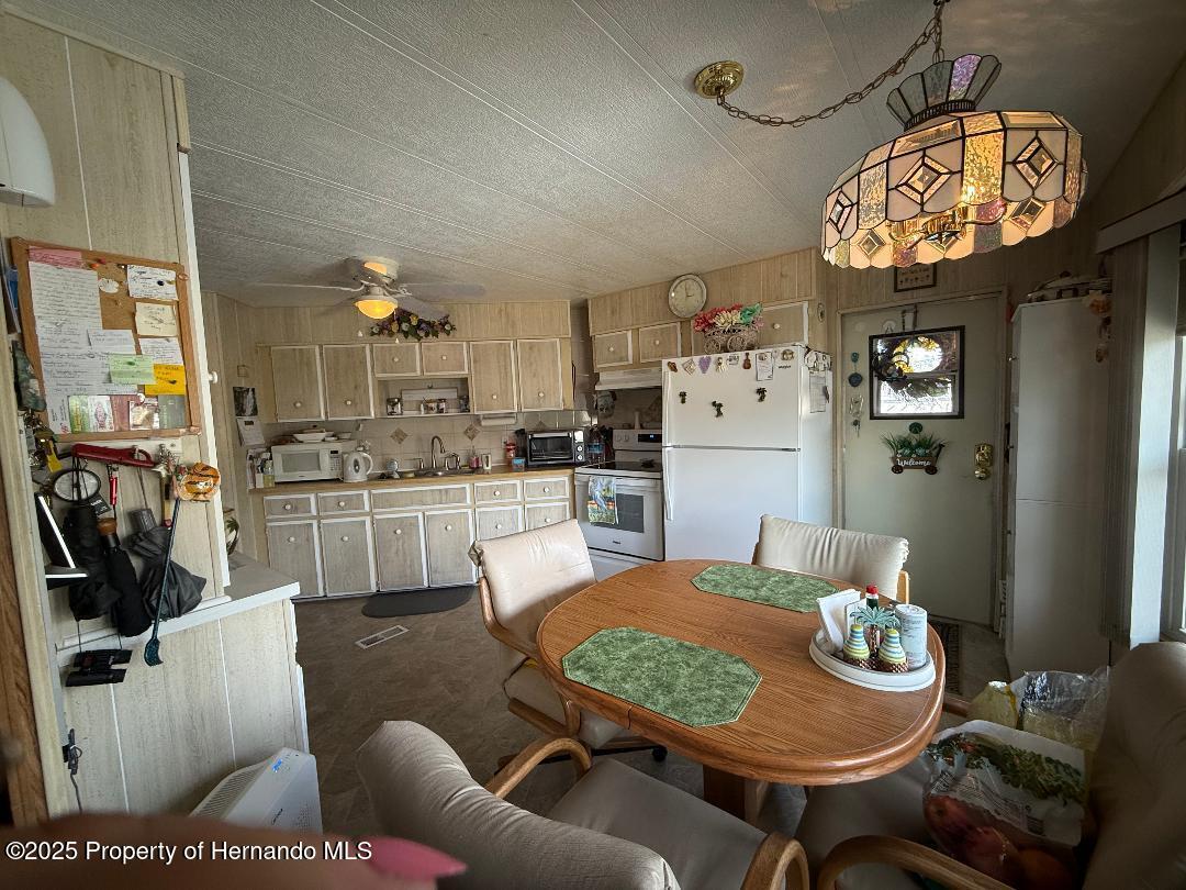 8063 Eastern Circle Drive, Brooksville, Florida image 16