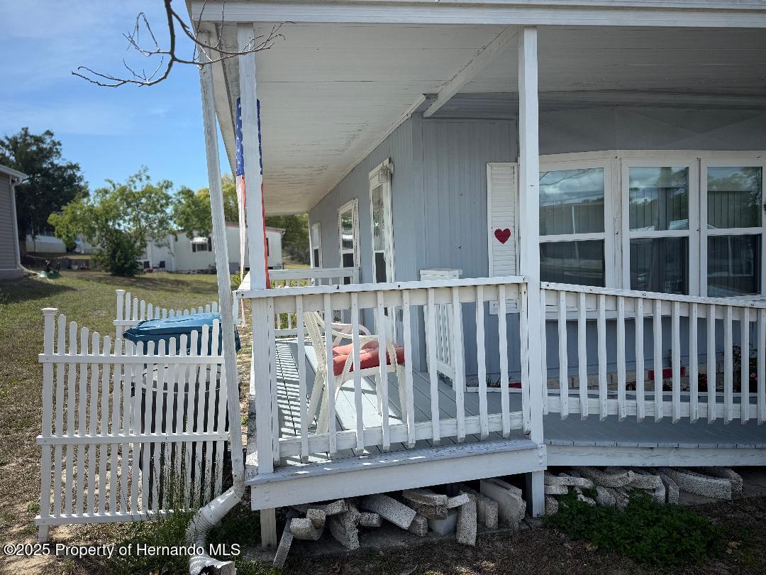 8063 Eastern Circle Drive, Brooksville, Florida image 44