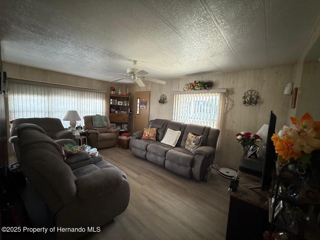8063 Eastern Circle Drive, Brooksville, Florida image 21
