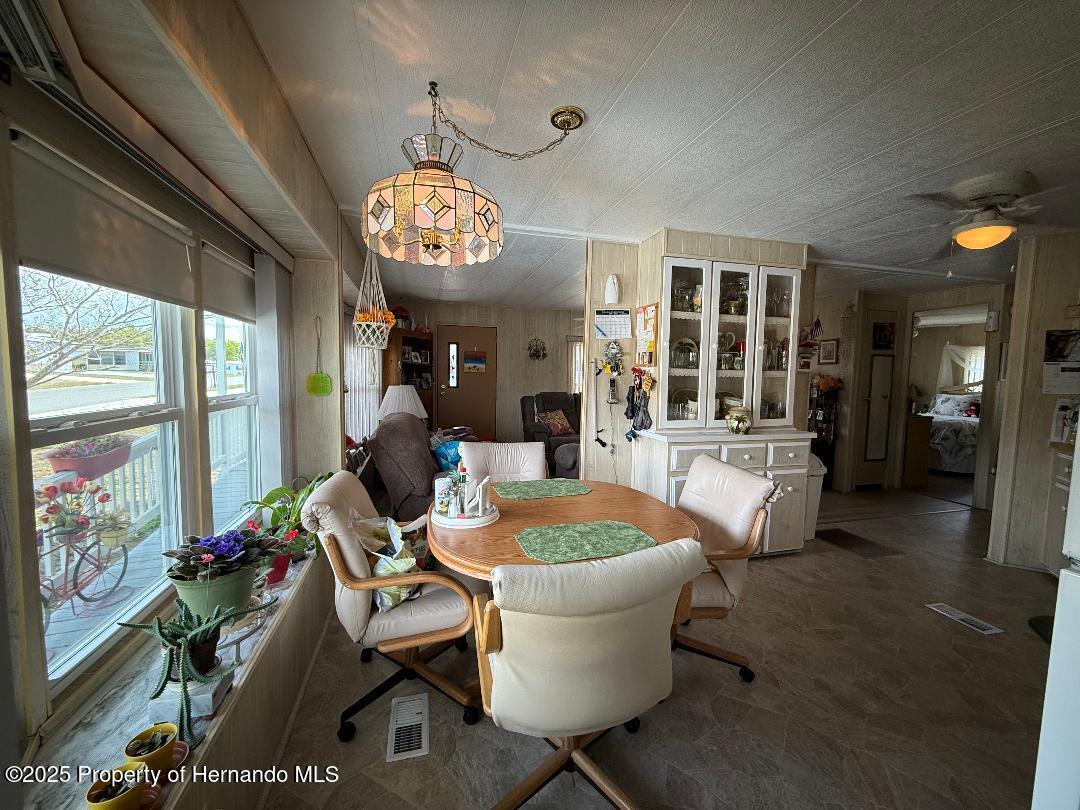 8063 Eastern Circle Drive, Brooksville, Florida image 13