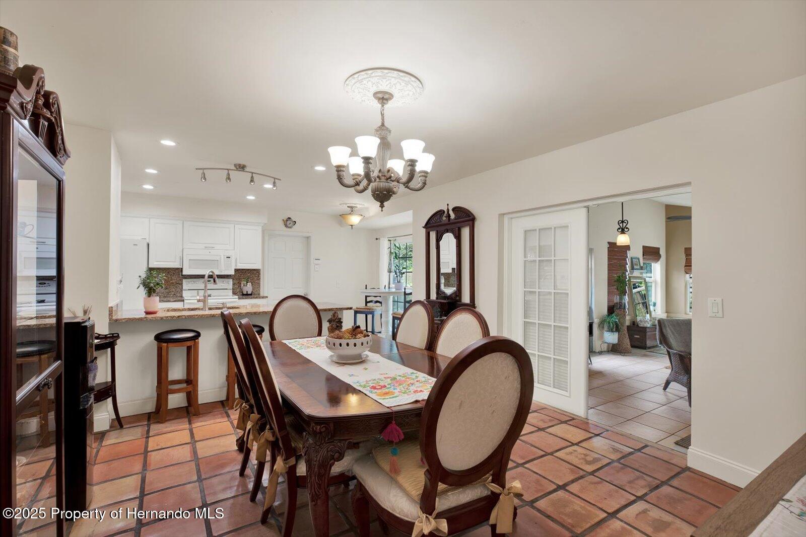 8516 Wooddrift Dr Drive, Tampa, Florida image 13