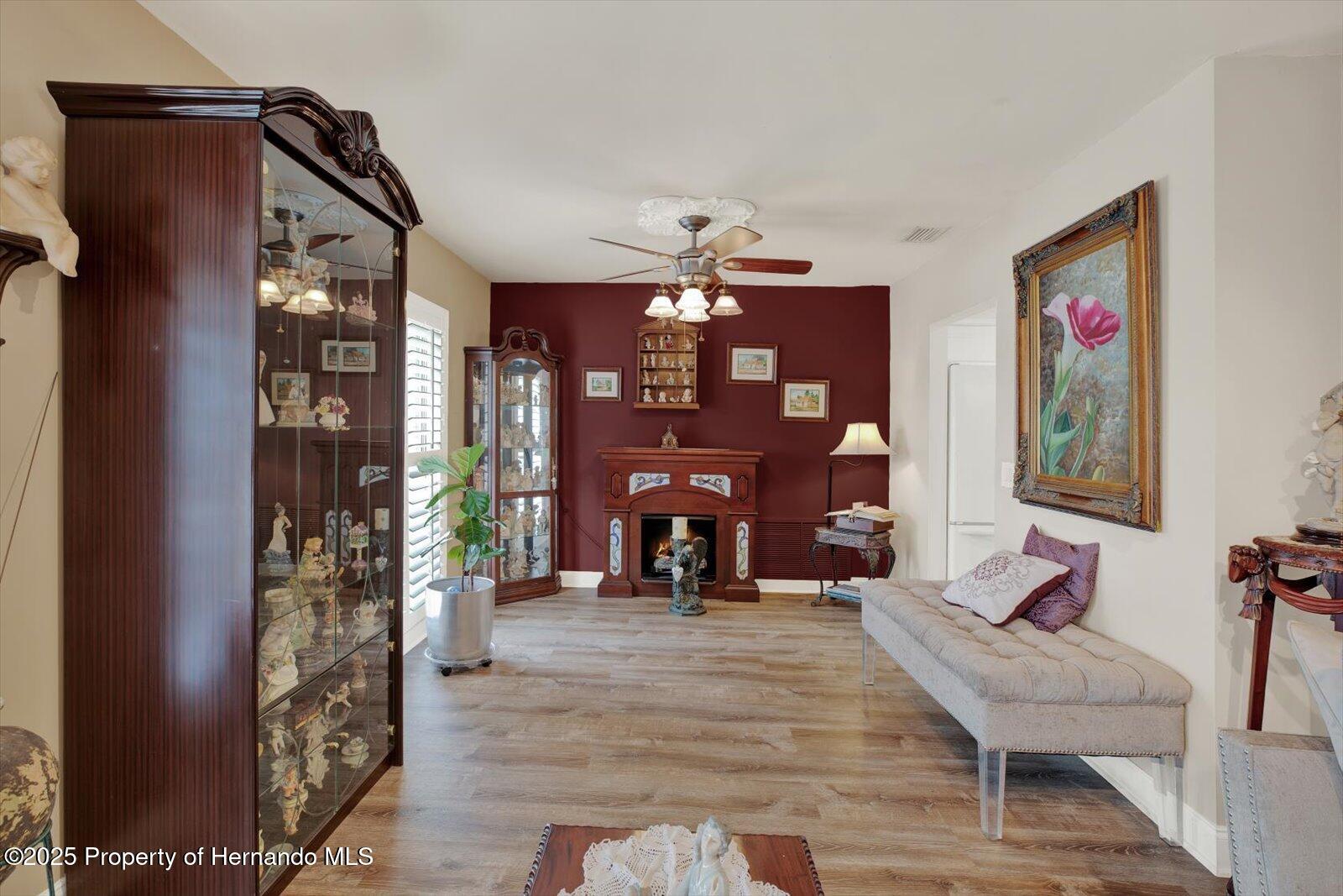 8516 Wooddrift Dr Drive, Tampa, Florida image 4