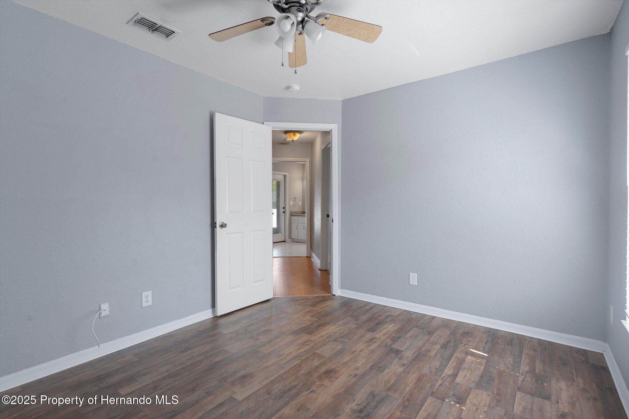 10101 Langan Street, Spring Hill, Florida image 24