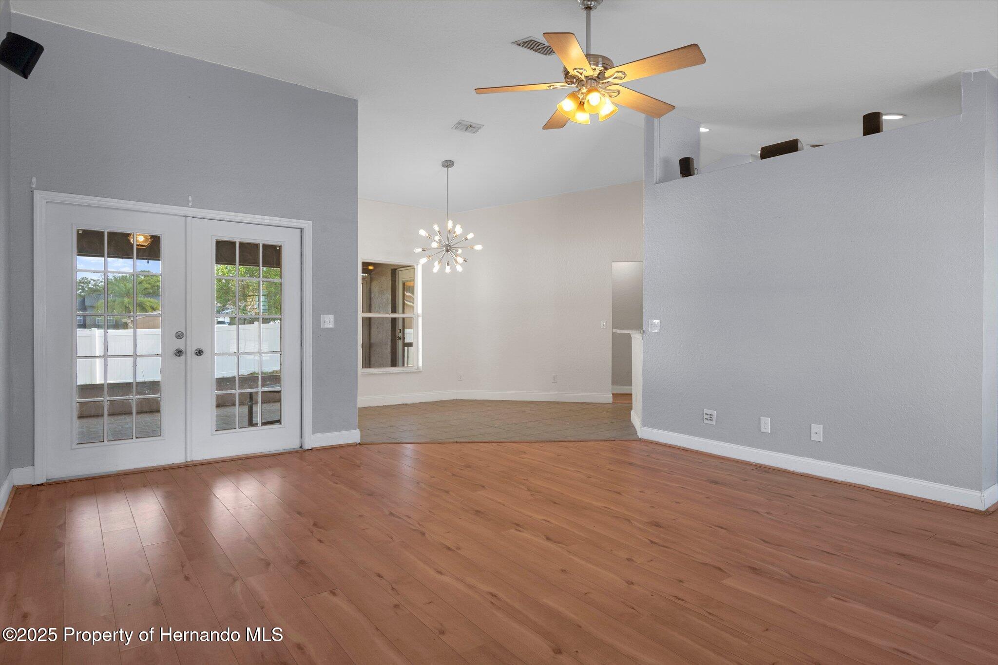 10101 Langan Street, Spring Hill, Florida image 6
