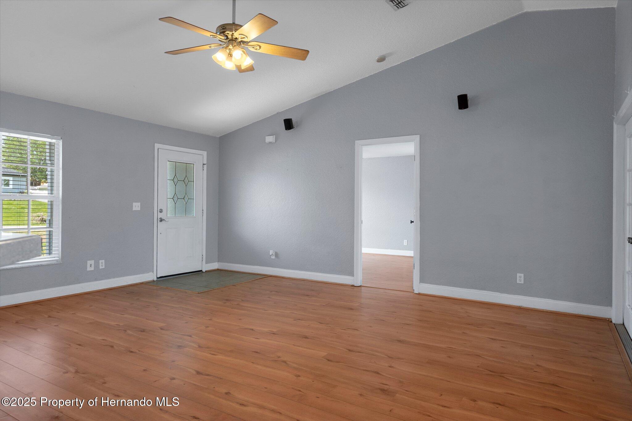 10101 Langan Street, Spring Hill, Florida image 10