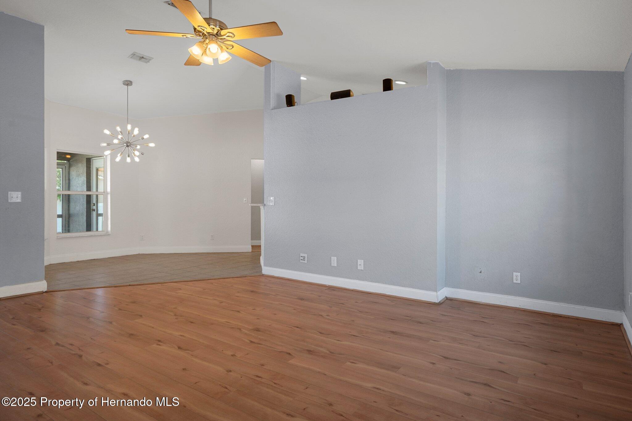 10101 Langan Street, Spring Hill, Florida image 7